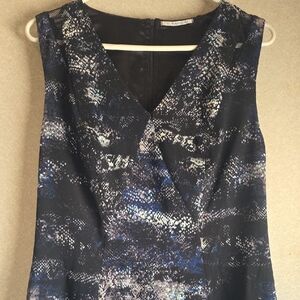 T Tahari Navy and Black Patterned Sleeveless V-Neck Dress